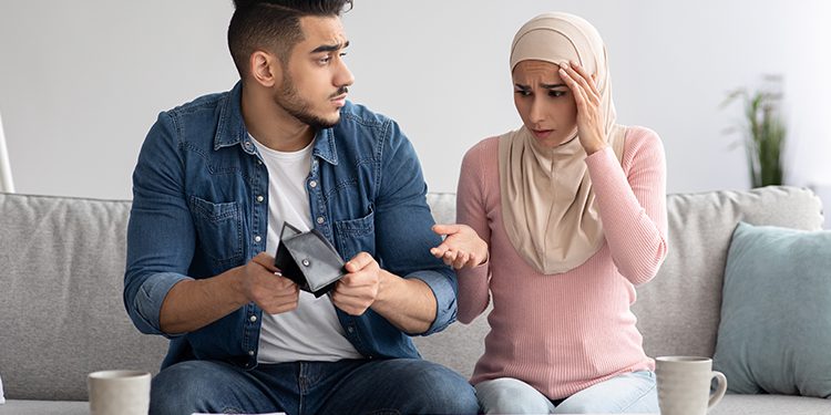 10 عادات إذا فعلها لا تتزوجي هذا الشخص