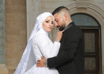 احذر الوقوع في فخ: “الرجل لا يعيبه إلا جيبه”!