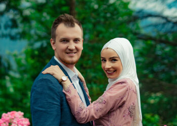 احذر الوقوع في فخ: “الرجل لا يعيبه إلا جيبه”!